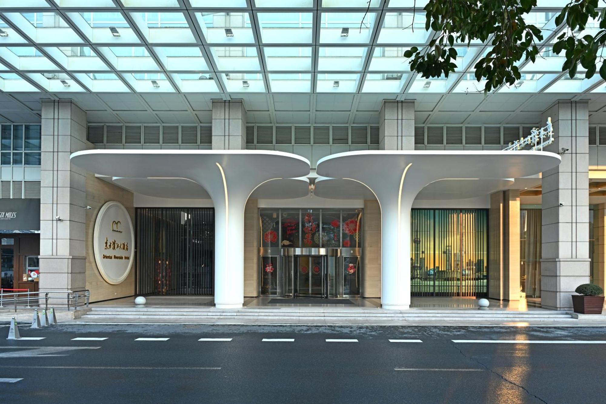 Oriental Riverside Bund View Hotel Xangai Exterior foto